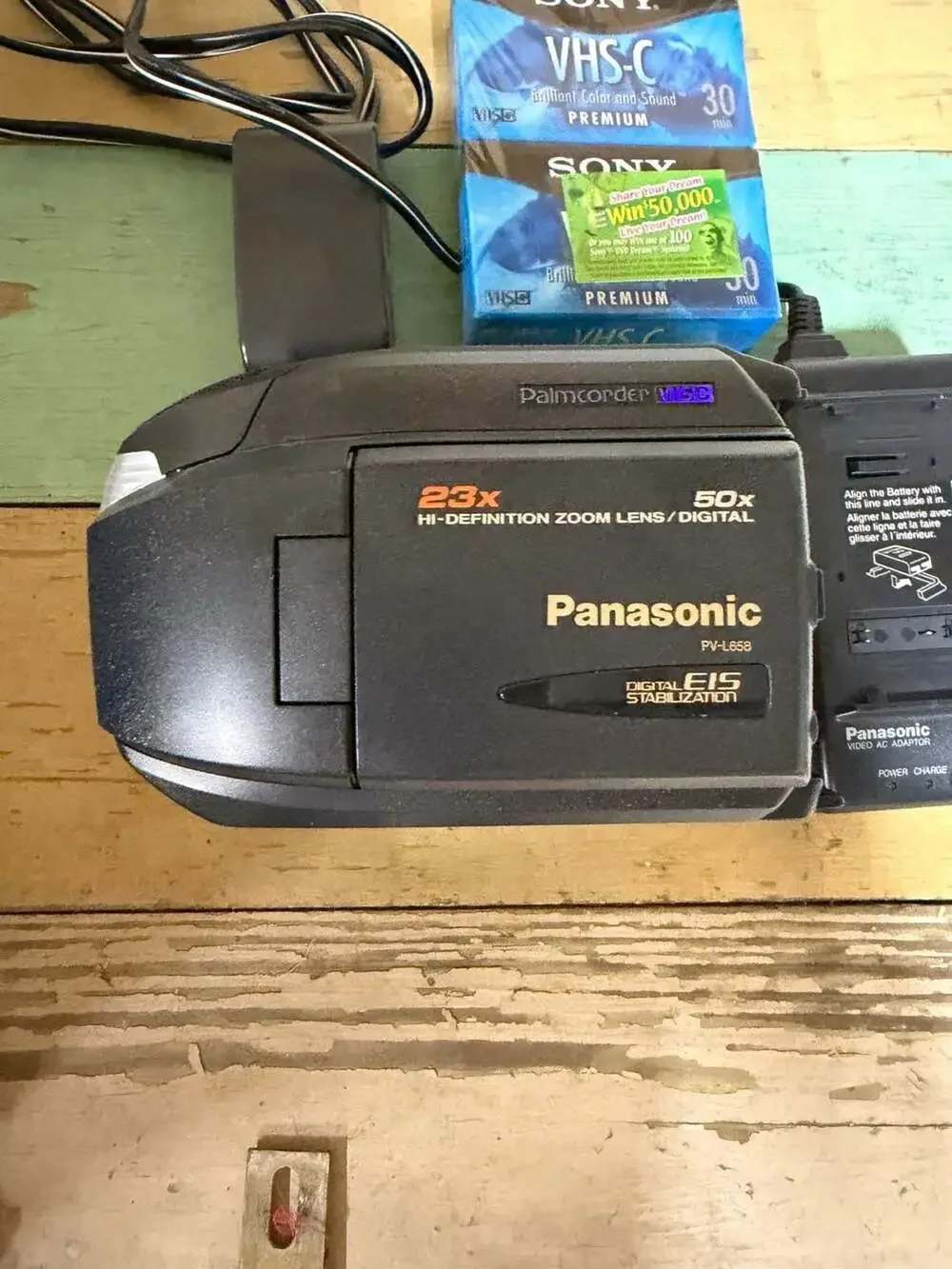 Panasonic Palmcorder PalmSight PV-L658 VHS-C Camcorder with AC Adapter & Manual